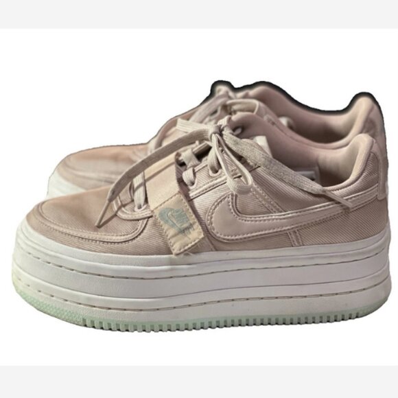 Nike Vandal 2K Sneaker Shoe Women Size 8.5 Beige Double Stack Lace / Hook & Loop - Picture 2 of 8